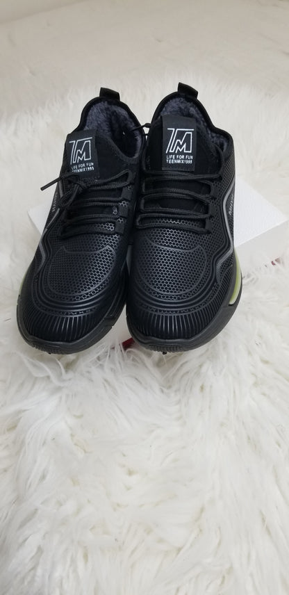 Men’s Black Canvas Sneakers