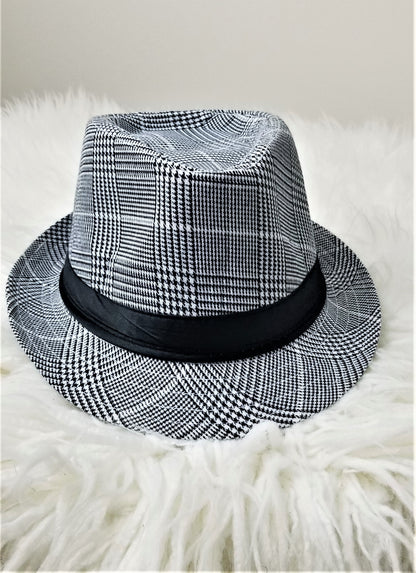 Soft Linen Straw Hats – Lightweight Luxury for Everyday Style