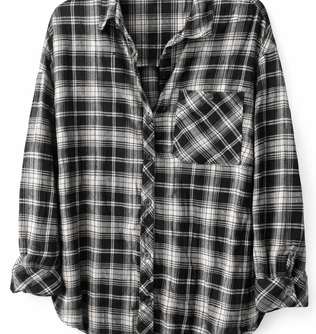 Classic Black & White Plaid Side-Pocket Blouse – Effortless Street Chic