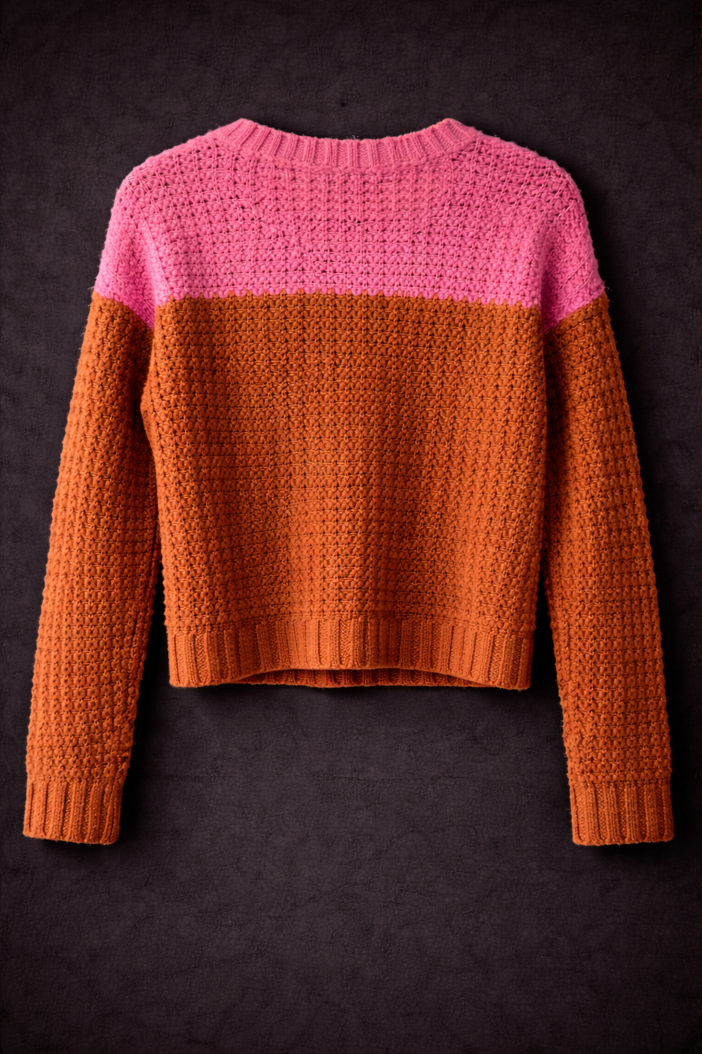 Women’s Two-Tone Knit Sweater – Pink & Rust Cropped Long Sleeve Cozy Pullover