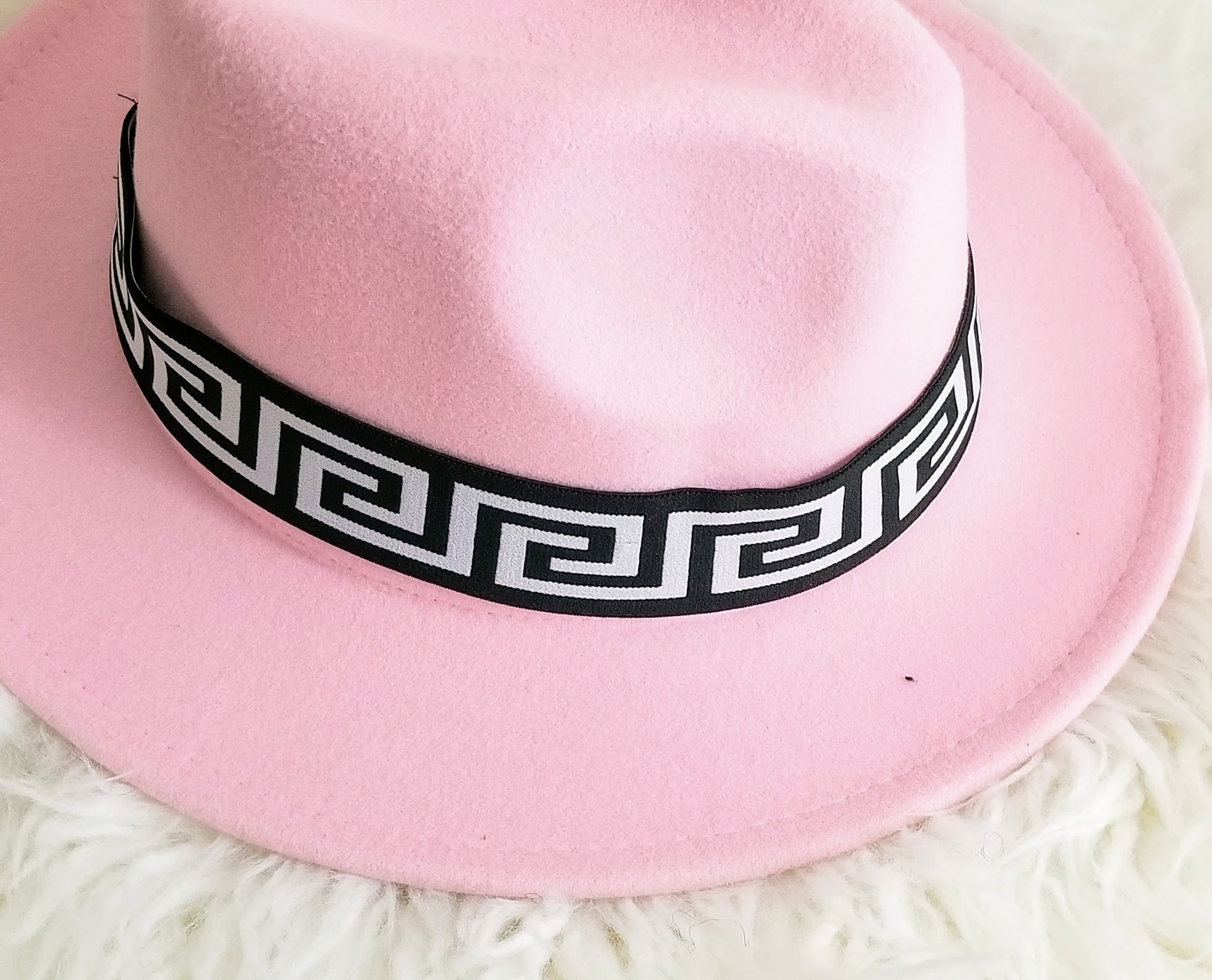Luxury Unisex Fedora Hat – Classic Style